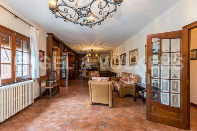 Finca/Casa Rural de 8 habitaciones en Riner en venta con piscina garaje - 695.000 € (Ref: 9087703)