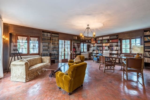 Finca/Casa Rural de 8 habitaciones en Riner en venta con piscina garaje - 695.000 € (Ref: 9087703)