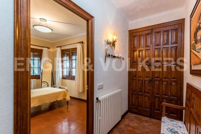 Finca/Casa Rural de 8 habitaciones en Riner en venta con piscina garaje - 695.000 € (Ref: 9087703)