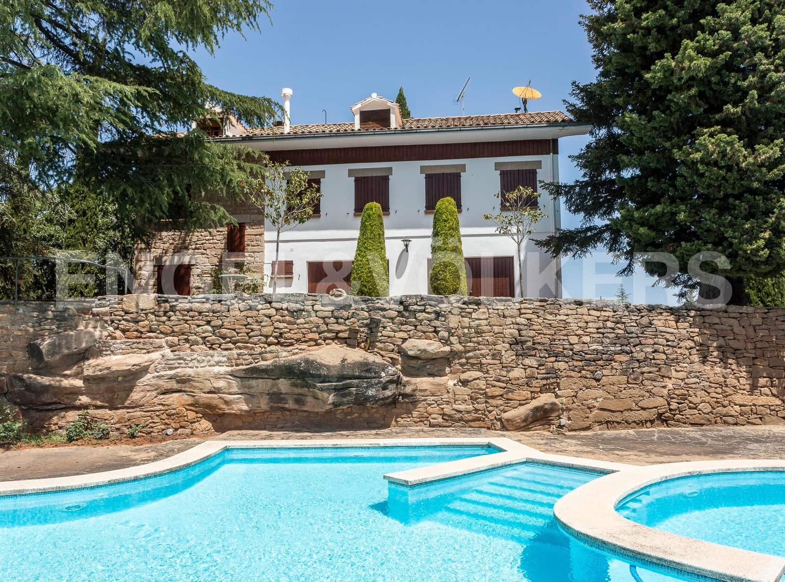 8 bedroom Finca/Country House for sale in Riner with pool garage - € 695,000 (Ref: 9087703)