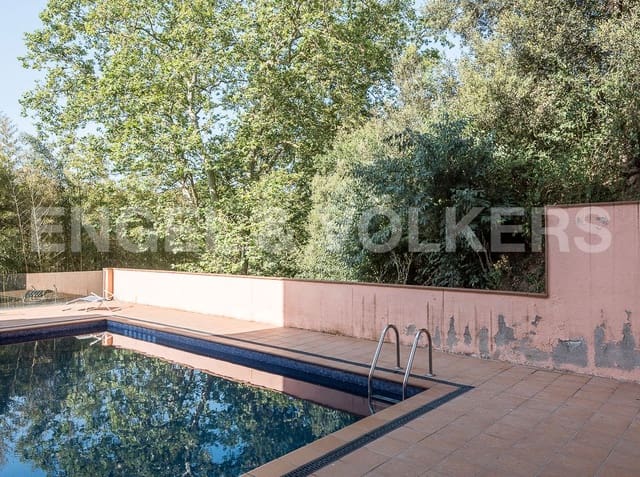 10 soveværelse Finca/Landehus til salg i Sant Celoni med swimmingpool garage - € 1.650.000 (Ref: 9087738)