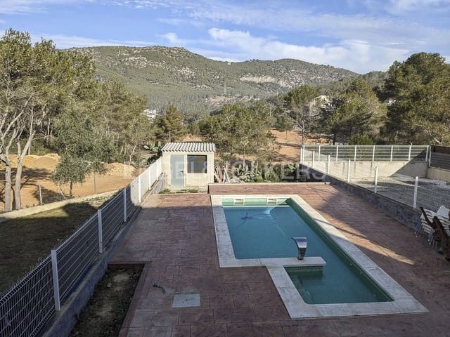 4 sypialnia Willa na sprzedaż w Canyelles z basenem garażem - 400 000 € (Ref: 9087748)