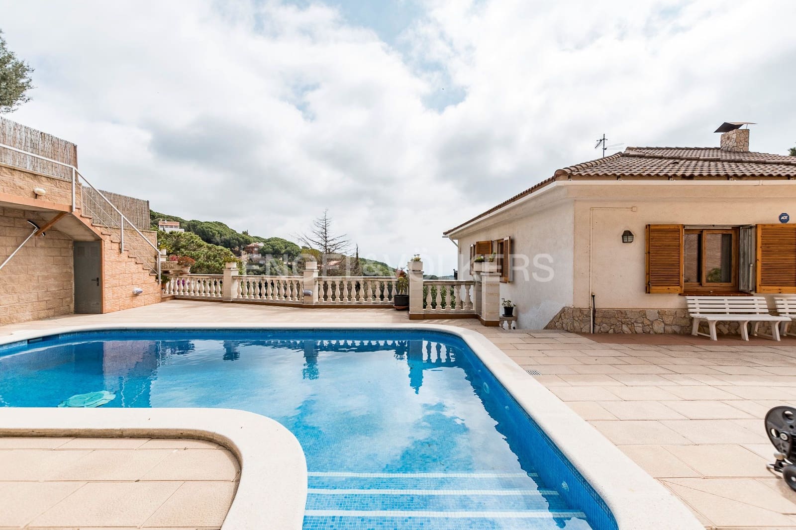 5 bedroom Villa for sale in Arenys de Munt - € 575,000 (Ref: 9087752)