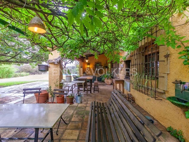 5 Zimmer Finca/Landgut zu verkaufen in Vilanova del Vallès mit Pool Garage - 990.000 € (Ref: 9087764)