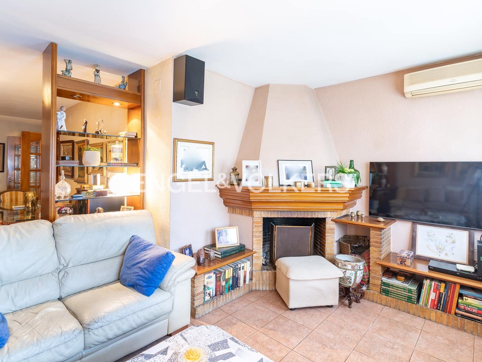 5 bedroom Villa for sale in Mollet del Valles with garage - € 550,000 (Ref: 9087795)