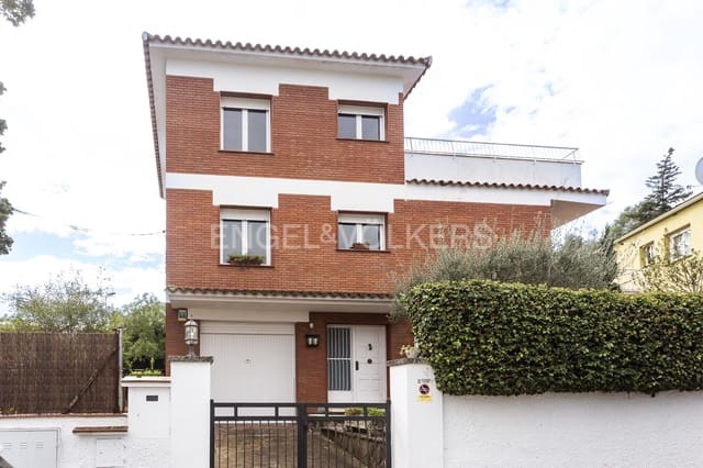 6 soveværelse Villa til salg i Sant Cugat del Vallès med swimmingpool garage - € 1.100.000 (Ref: 9087840)