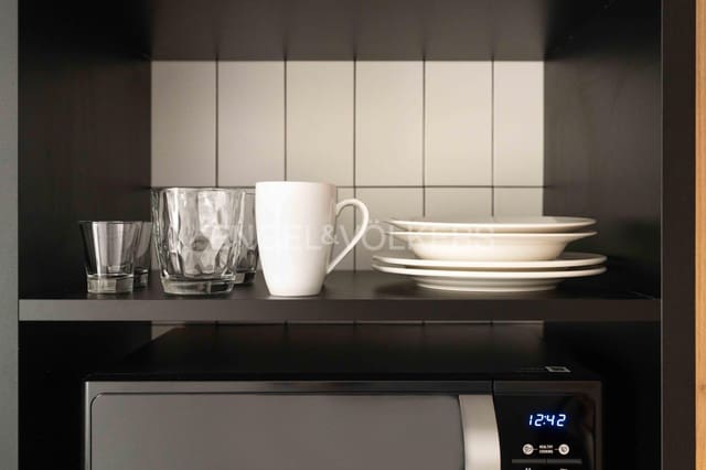 1 soveværelse Studio til leje i El Poblenou, Barcelona by med swimmingpool garage - € 1.825 (Ref: 9087895)