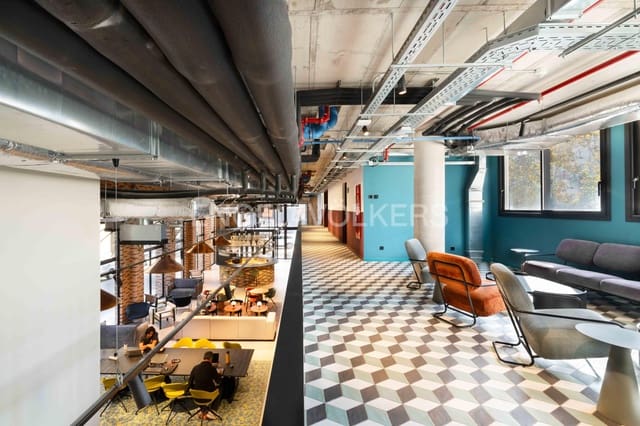 1 soveværelse Studio til leje i El Poblenou, Barcelona by med swimmingpool garage - € 1.825 (Ref: 9087895)