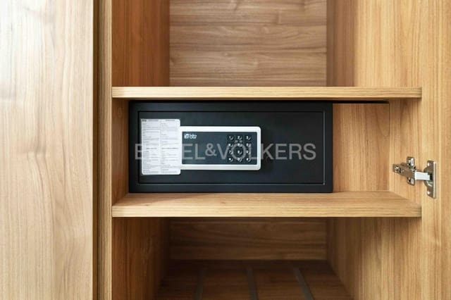 1 soveværelse Studio til leje i El Poblenou, Barcelona by med swimmingpool garage - € 1.825 (Ref: 9087895)