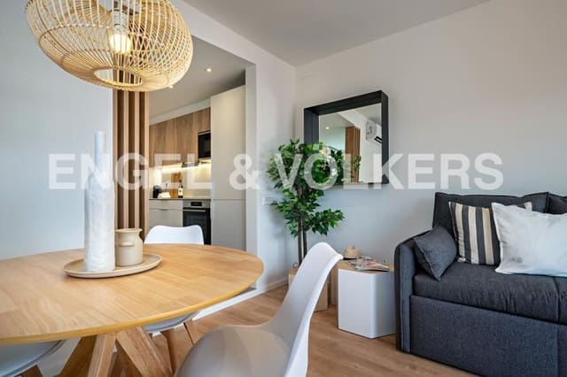 Penthouse til leje i L'Antiga Esquerra de L'Eixample, Barcelona by - € 2.650 (Ref: 9087977)