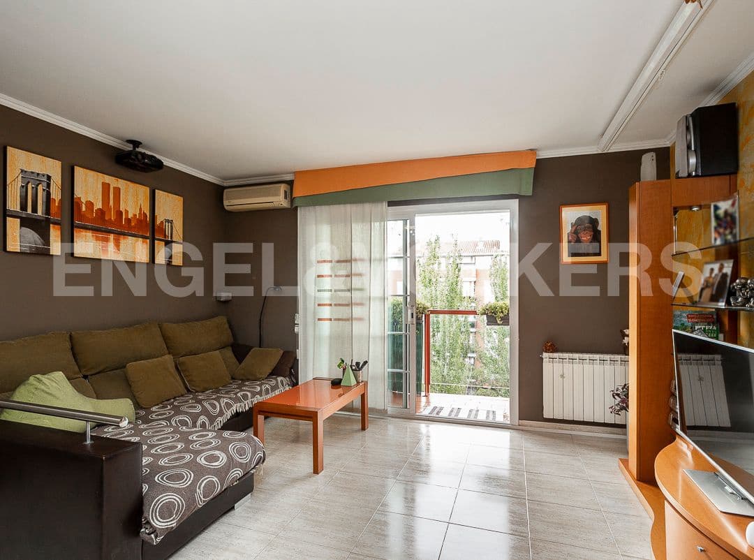3 bedroom Apartment for sale in Martorell with garage - € 328,000 (Ref: 9088096)