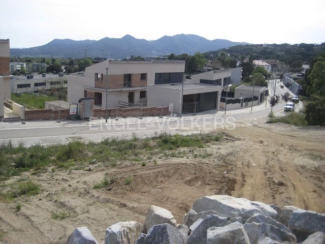 Building Plot for sale in Mataró - € 385,000 (Ref: 9088187)