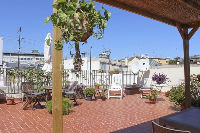 1 soveværelse Penthouse til leje i El Barri Gòtic, Barcelona by - € 1.600 (Ref: 9090001)