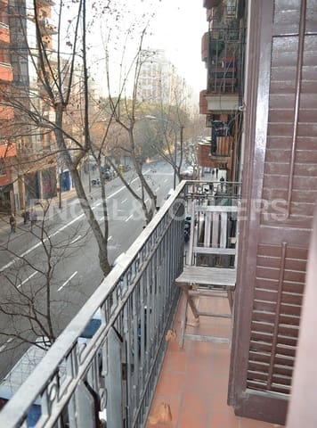 4 soveværelse Lejlighed til leje i El Camp de L'Arpa del Clot, Barcelona by - € 2.400 (Ref: 9090019)