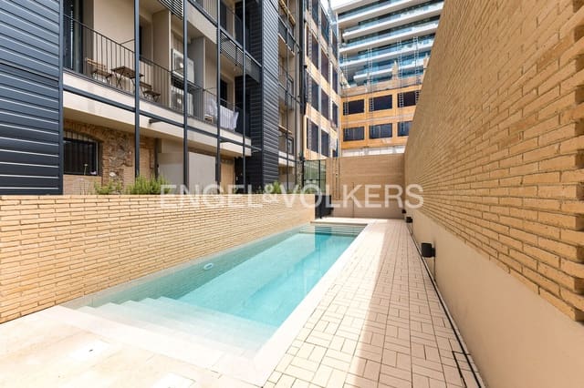 2 soveværelse Lejlighed til leje i El Poblenou, Barcelona by med swimmingpool - € 2.000 (Ref: 9090050)