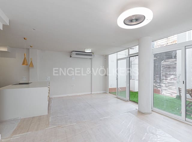 4 soveværelse Byhus til salg i L'Hospitalet de Llobregat - € 349.000 (Ref: 9090084)
