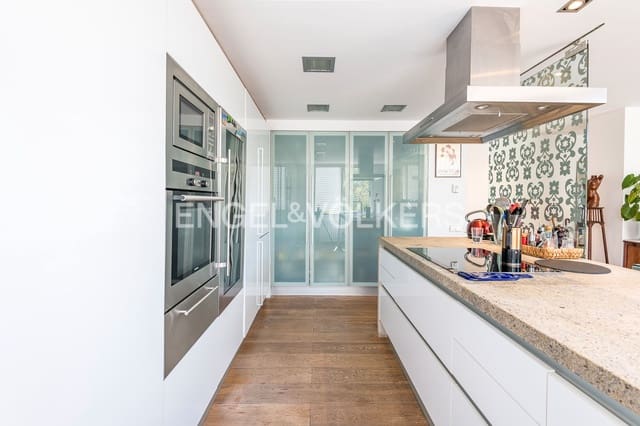 3 soveværelse Lejlighed til leje i La Vila Olímpica del Poblenou, Barcelona by - € 3.250 (Ref: 9090088)