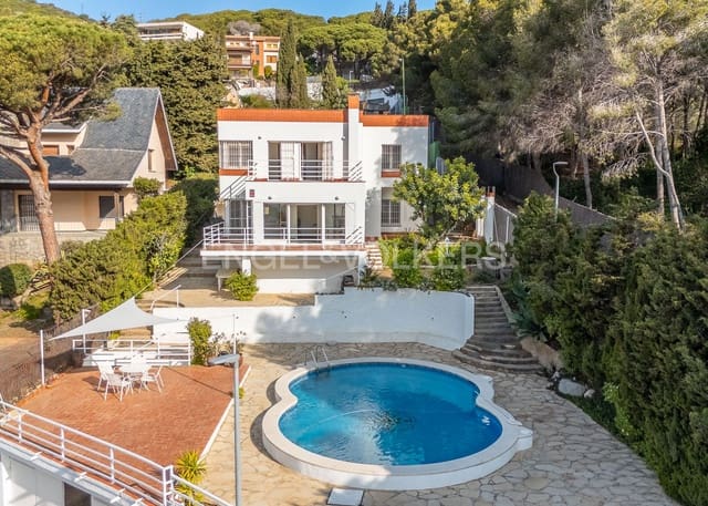 4 soveværelse Villa til salg i Vilassar de Dalt med swimmingpool garage - € 660.000 (Ref: 9090164)