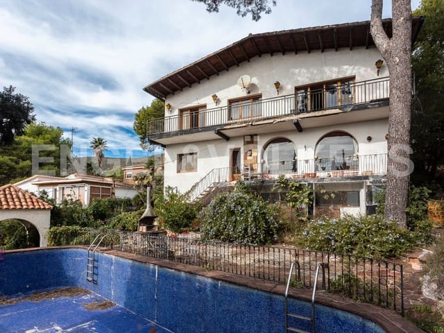 4 sypialnia Finka/Dom wiejski na sprzedaż w Castelldefels z basenem garażem - 1 095 000 € (Ref: 9090266)