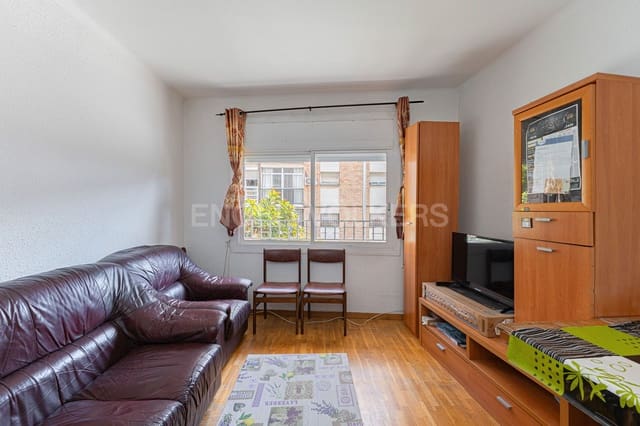 3 soveværelse Lejlighed til salg i Cornellà de Llobregat - € 200.000 (Ref: 9090278)