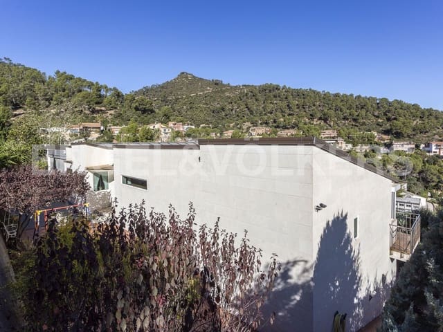 5 Zimmer Villa zu verkaufen in Santa Coloma de Cervelló mit Garage - 845.000 € (Ref: 9090315)