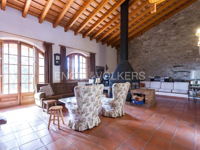 5 soveværelse Finca/Landehus til salg i Collsuspina med garage - € 630.000 (Ref: 9090340)