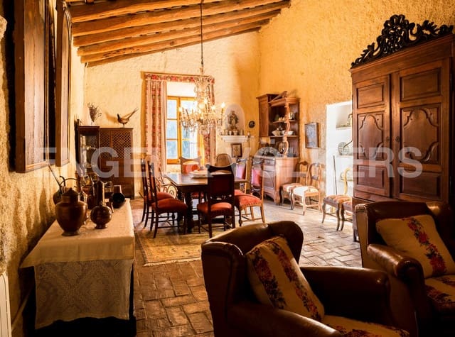 8 soveværelse Finca/Landehus til leje i Sant Andreu de la Barca - € 5.875 (Ref: 9090365)