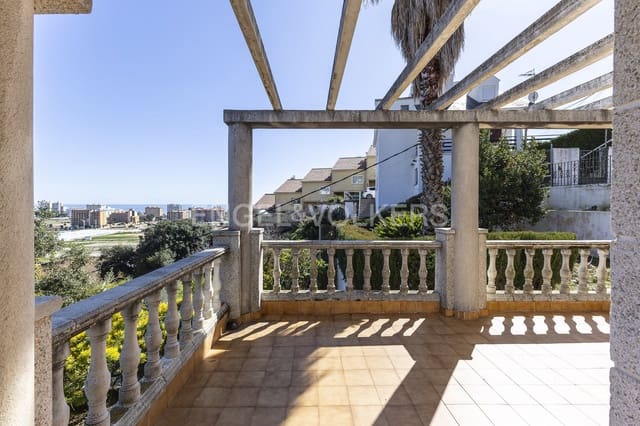 4 bedroom Villa for sale in Santa Susanna - € 340,000 (Ref: 9090431)