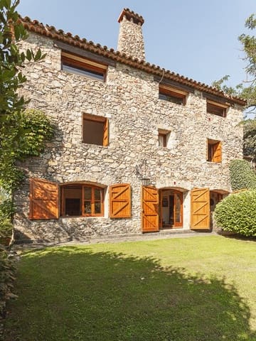 6 Zimmer Finca/Landgut zu verkaufen in Gualba mit Pool Garage - 865.000 € (Ref: 9090470)
