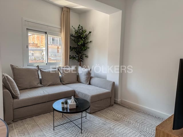 2 soveværelse Lejlighed til leje i La Sagrada Família, Barcelona by - € 1.900 (Ref: 9090477)