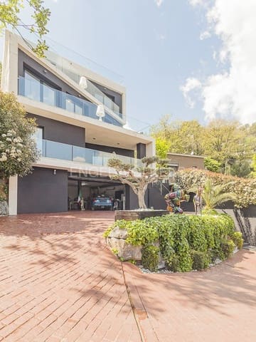 6 bedroom Villa for sale in Les Planes with pool garage - € 2,550,000 (Ref: 9090482)