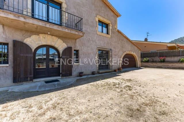 5 sypialnia Finka/Dom wiejski na sprzedaż w Montornès del Vallès z garażem - 890 000 € (Ref: 9090523)