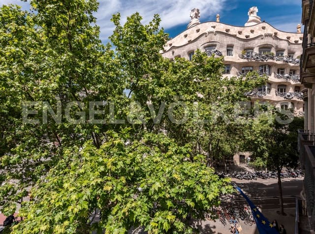 2 soveværelse Lejlighed til leje i La Dreta de L'Eixample, Barcelona by med garage - € 4.120 (Ref: 9090583)