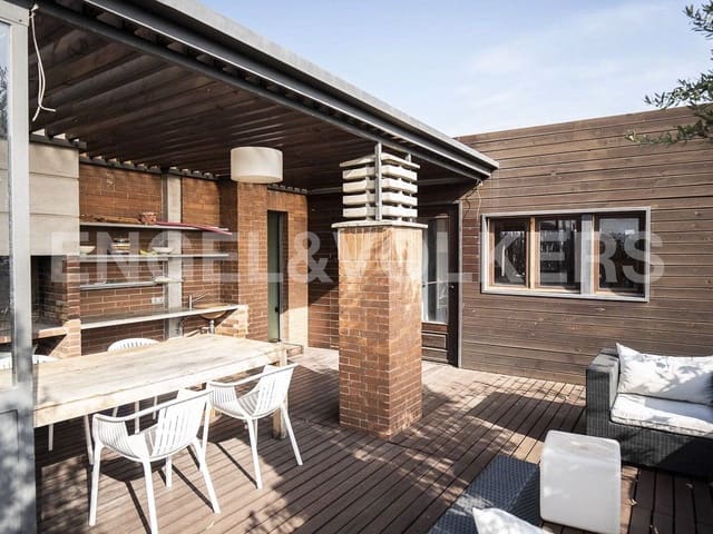 4 soveværelse Penthouse til leje i Horta, Barcelona by med swimmingpool garage - € 2.400 (Ref: 9090632)