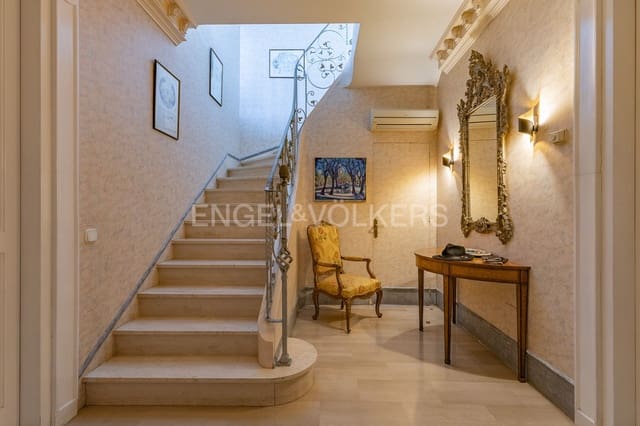 4 soveværelse Villa til salg i Bellaterra, Cerdanyola del Vallès med garage - € 900.000 (Ref: 9090634)