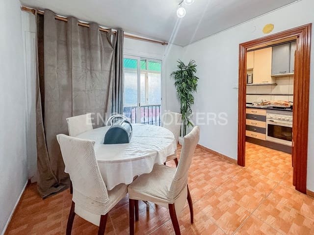 3 bedroom Apartment for sale in Terrassa - € 168,000 (Ref: 9090736)