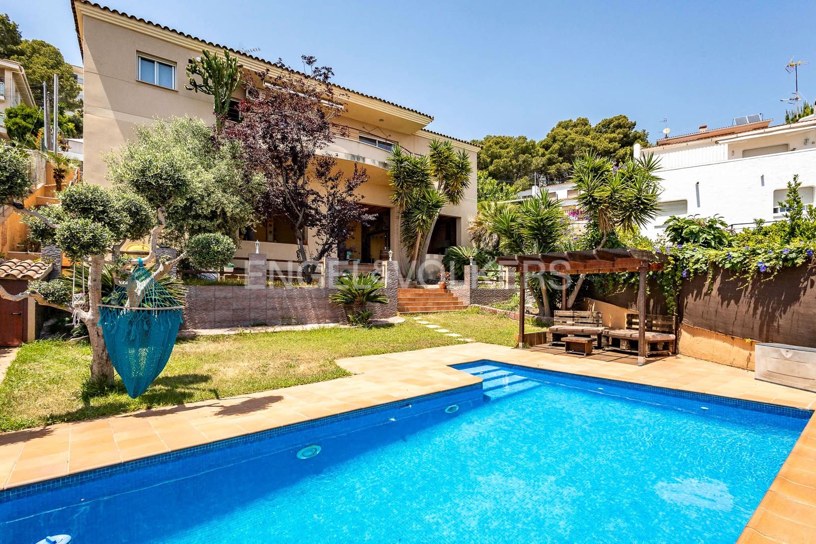 4 soveværelse Villa til salg i Calafell med swimmingpool - € 370.000 (Ref: 9090762)