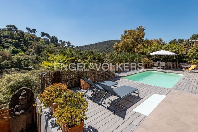6 bedroom Villa for sale in Les Planes with garage - € 950,000 (Ref: 9090826)