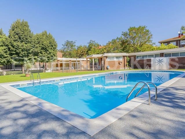 4 soverom Leilighet til salgs i Cerdanyola del Vallès med svømmebasseng garasje - € 499 000 (Ref: 9090843)