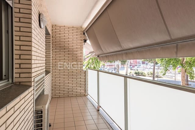 4 soveværelse Lejlighed til salg i Sant Boi de Llobregat - € 410.000 (Ref: 9090852)