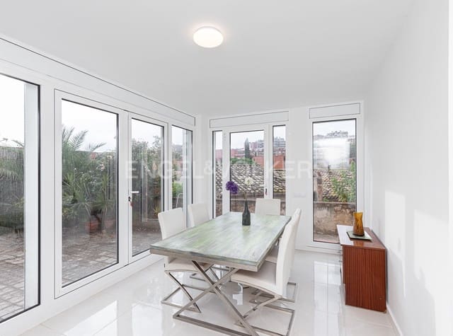 8 soveværelse Villa til leje i La Clota, Barcelona by - € 7.140 (Ref: 9090863)