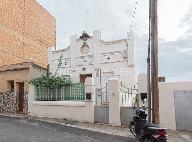 8 soveværelse Villa til leje i La Clota, Barcelona by - € 7.140 (Ref: 9090863)