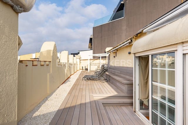 3 soveværelse Penthouse til leje i La Dreta de L'Eixample, Barcelona by - € 3.800 (Ref: 9090927)