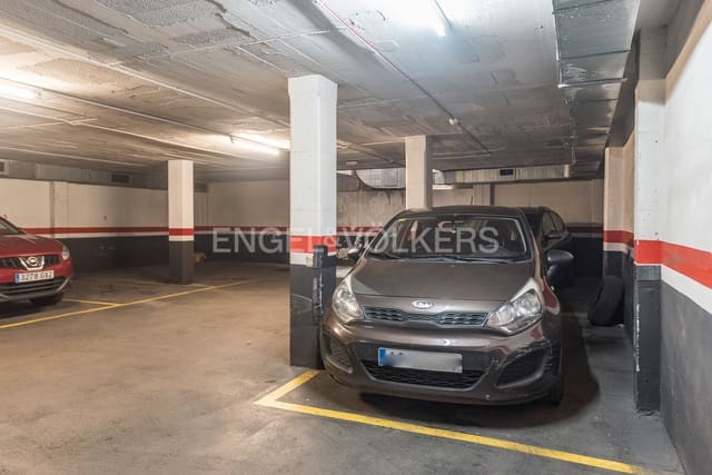 Garage til salg i Sants - Badal, Barcelona by - € 20.000 (Ref: 9090928)