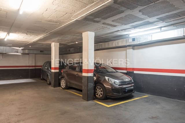 Garage til salg i Sants - Badal, Barcelona by - € 20.000 (Ref: 9090928)
