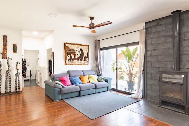 4 bedroom Villa for sale in Mollet del Vallès with garage - € 750,000 (Ref: 9090929)