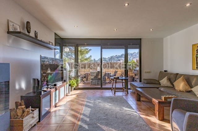 4 chambre Villa/Maison à vendre à Vallirana avec piscine garage - 495 000 € (Ref: 9090962)