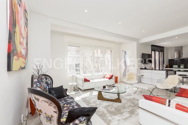 4 makuuhuone Huoneisto myytävänä paikassa El Raval, Barcelona kaupunki - 790 000 € (Ref: 9091001)