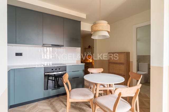 2 soveværelse Lejlighed til leje i El Poblenou, Barcelona by - € 2.000 (Ref: 9091024)