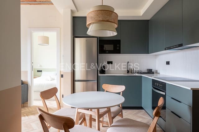 2 soveværelse Lejlighed til leje i El Poblenou, Barcelona by - € 2.000 (Ref: 9091024)